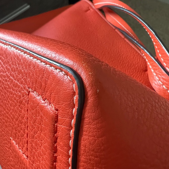 Tory Burch Orange perforated tote bag and wallet - Picture 5 of 12